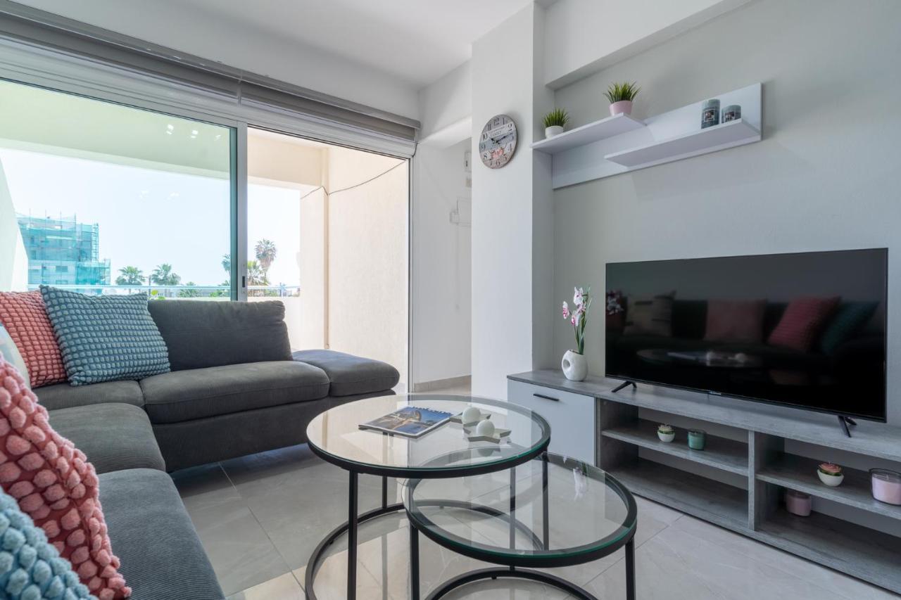 Andrea 3-Bedroom Apt In Mackenzie Larnaca Buitenkant foto
