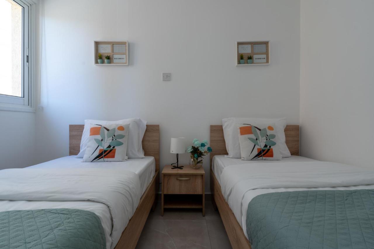Andrea 3-Bedroom Apt In Mackenzie Larnaca Buitenkant foto